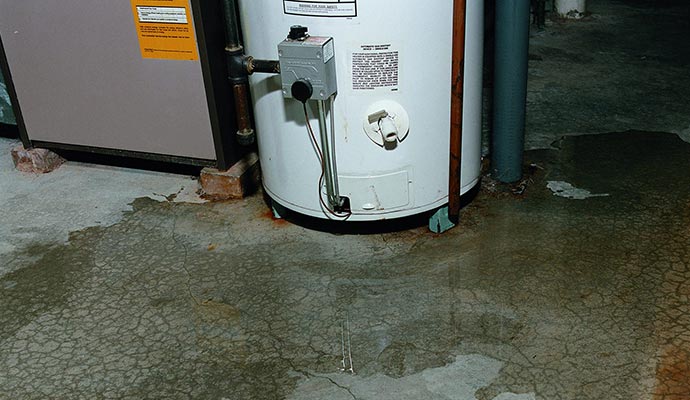 hot water heater leak clean up service